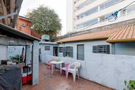 Casa à venda com 250m², 3 quartos e 3 vagas Casa à venda com 250m², 3 quartos e 3 vagasQuintal