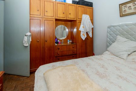 Casa à venda com 250m², 3 quartos e 3 vagas Casa à venda com 250m², 3 quartos e 3 vagasQuarto 1