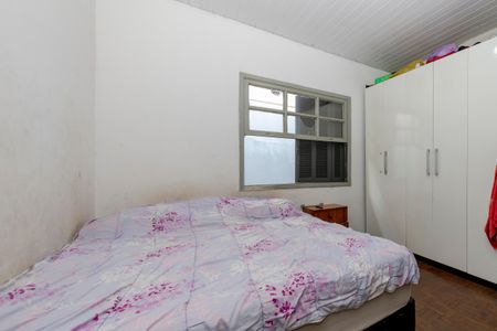 Casa à venda com 250m², 3 quartos e 3 vagas Casa à venda com 250m², 3 quartos e 3 vagasQuarto 2