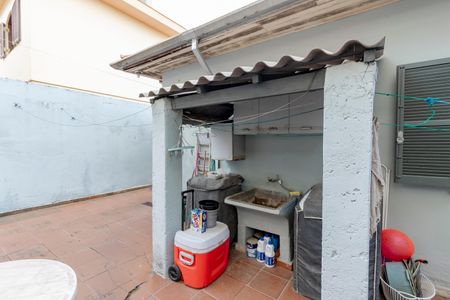 Casa à venda com 250m², 3 quartos e 3 vagas Casa à venda com 250m², 3 quartos e 3 vagasQuintal