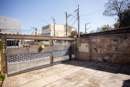 Casa à venda com 300m², 2 quartos e 2 vagas Casa à venda com 300m², 2 quartos e 2 vagasGaragem