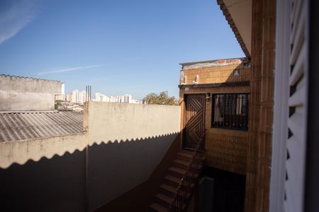 Casa à venda com 300m², 2 quartos e 2 vagas Casa à venda com 300m², 2 quartos e 2 vagasTerraço