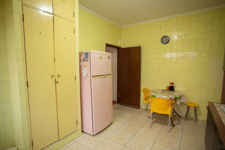 Casa à venda com 300m², 2 quartos e 2 vagas Casa à venda com 300m², 2 quartos e 2 vagasCozinha