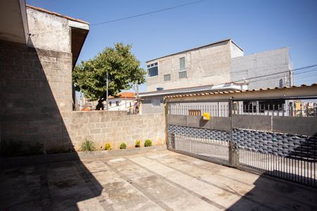 Casa à venda com 300m², 2 quartos e 2 vagas Casa à venda com 300m², 2 quartos e 2 vagasGaragem