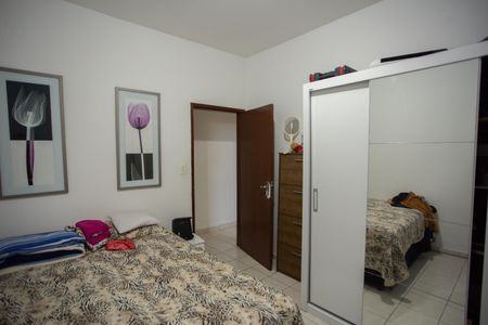 Casa à venda com 300m², 2 quartos e 2 vagas Casa à venda com 300m², 2 quartos e 2 vagasQuarto 2