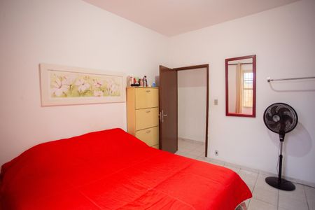 Casa à venda com 300m², 2 quartos e 2 vagas Casa à venda com 300m², 2 quartos e 2 vagasQuarto 1