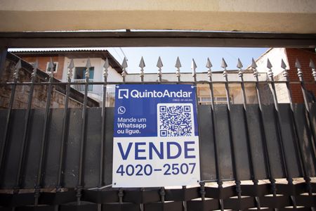 Casa à venda com 300m², 2 quartos e 2 vagas Casa à venda com 300m², 2 quartos e 2 vagasPlaca