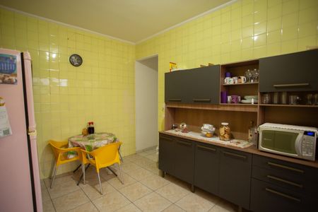 Casa à venda com 300m², 2 quartos e 2 vagas Casa à venda com 300m², 2 quartos e 2 vagasCozinha