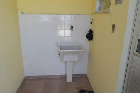 Casa de condomínio para alugar com 153m², 3 quartos e 1 vaga Casa de condomínio para alugar com 153m², 3 quartos e 1 vagaÁrea de Serviço da Edicula