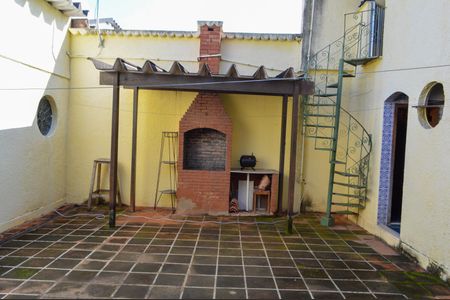 Casa de condomínio para alugar com 153m², 3 quartos e 1 vaga Casa de condomínio para alugar com 153m², 3 quartos e 1 vagaChurrasqueira