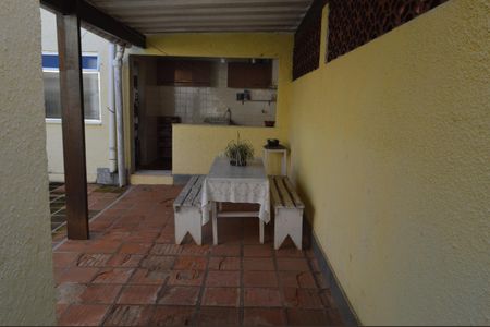 Casa de condomínio para alugar com 153m², 3 quartos e 1 vaga Casa de condomínio para alugar com 153m², 3 quartos e 1 vagaChurrasqueira