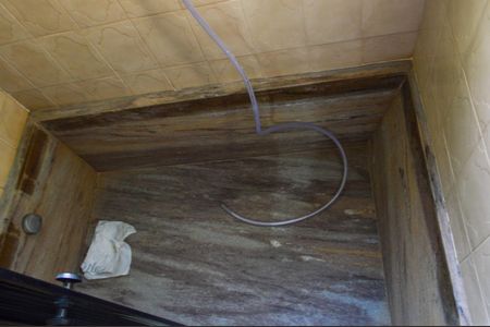 Casa de condomínio para alugar com 153m², 3 quartos e 1 vaga Casa de condomínio para alugar com 153m², 3 quartos e 1 vagaBanheiro da Suíte