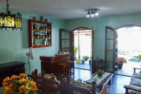 Casa de condomínio para alugar com 153m², 3 quartos e 1 vaga Casa de condomínio para alugar com 153m², 3 quartos e 1 vagaSala