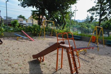 Casa de condomínio para alugar com 153m², 3 quartos e 1 vaga Casa de condomínio para alugar com 153m², 3 quartos e 1 vagaÁrea comum - Playground