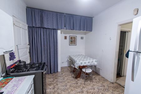 Casa à venda com 260m², 3 quartos e 2 vagas Casa à venda com 260m², 3 quartos e 2 vagasCozinha