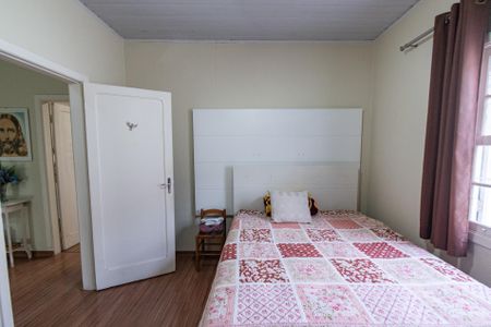 Casa à venda com 260m², 3 quartos e 2 vagas Casa à venda com 260m², 3 quartos e 2 vagasQuarto 2