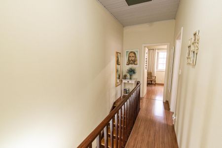 Casa à venda com 260m², 3 quartos e 2 vagas Casa à venda com 260m², 3 quartos e 2 vagasCorredor dos quartos