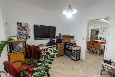 Casa à venda com 260m², 3 quartos e 2 vagas Casa à venda com 260m², 3 quartos e 2 vagasSala de tv