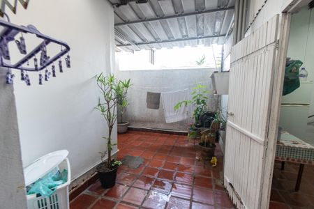 Casa à venda com 260m², 3 quartos e 2 vagas Casa à venda com 260m², 3 quartos e 2 vagasÁrea de serviço