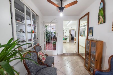 Casa à venda com 260m², 3 quartos e 2 vagas Casa à venda com 260m², 3 quartos e 2 vagasSala