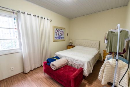 Casa à venda com 260m², 3 quartos e 2 vagas Casa à venda com 260m², 3 quartos e 2 vagasQuarto 1