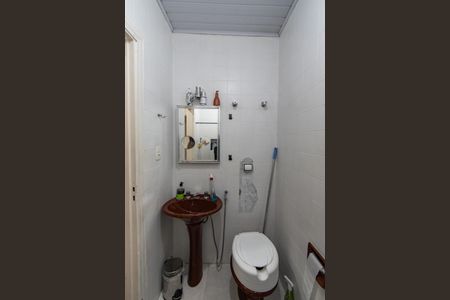 Casa à venda com 260m², 3 quartos e 2 vagas Casa à venda com 260m², 3 quartos e 2 vagasBanheiro Social