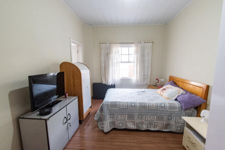 Casa à venda com 260m², 3 quartos e 2 vagas Casa à venda com 260m², 3 quartos e 2 vagasSuíte