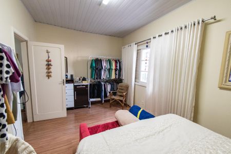 Casa à venda com 260m², 3 quartos e 2 vagas Casa à venda com 260m², 3 quartos e 2 vagasQuarto 1