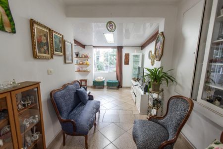 Casa à venda com 260m², 3 quartos e 2 vagas Casa à venda com 260m², 3 quartos e 2 vagasSala