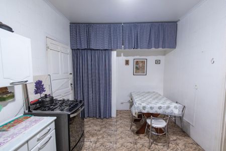 Casa à venda com 260m², 3 quartos e 2 vagas Casa à venda com 260m², 3 quartos e 2 vagasCozinha