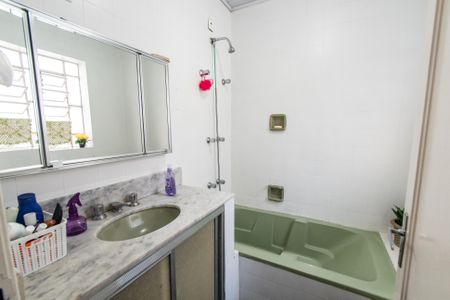 Casa à venda com 260m², 3 quartos e 2 vagas Casa à venda com 260m², 3 quartos e 2 vagasBanheiro da suíte