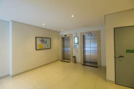 Apartamento para alugar com 61m², 2 quartos e 1 vagaHall social