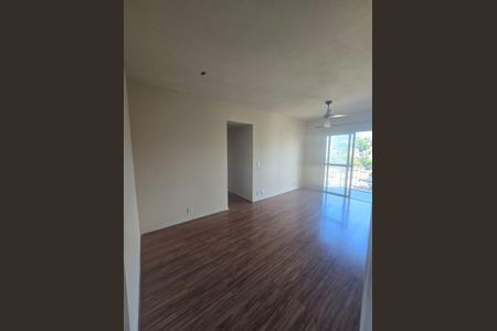 Apartamento à venda com 68m², 3 quartos e 1 vaga Apartamento à venda com 68m², 3 quartos e 1 vagaSala