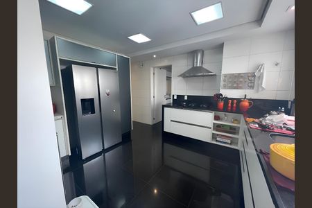 Apartamento à venda com 370m², 4 quartos e 5 vagas Apartamento à venda com 370m², 4 quartos e 5 vagasFoto 42