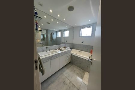 Apartamento à venda com 370m², 4 quartos e 5 vagas Apartamento à venda com 370m², 4 quartos e 5 vagasFoto 59