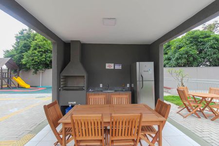 Apartamento para alugar com 36m², 2 quartos e sem vagaÁrea comum - Churrasqueira