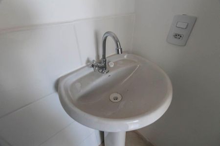 Apartamento para alugar com 36m², 2 quartos e sem vaga Apartamento para alugar com 36m², 2 quartos e sem vagaBanheiro