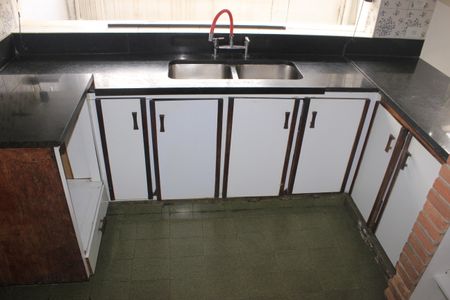 Casa à venda com 199m², 5 quartos e 1 vagaCozinha