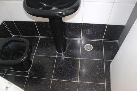 Casa à venda com 199m², 5 quartos e 1 vagaBanheiro da Suíte 2