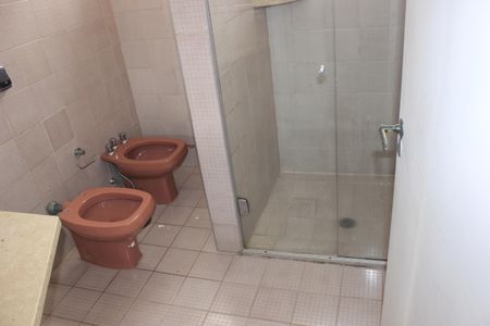 Casa à venda com 199m², 5 quartos e 1 vagaBanheiro 1