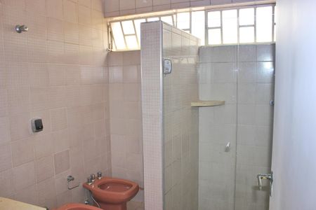 Casa à venda com 199m², 5 quartos e 1 vagaBanheiro 1