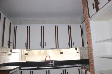 Casa à venda com 199m², 5 quartos e 1 vagaCozinha