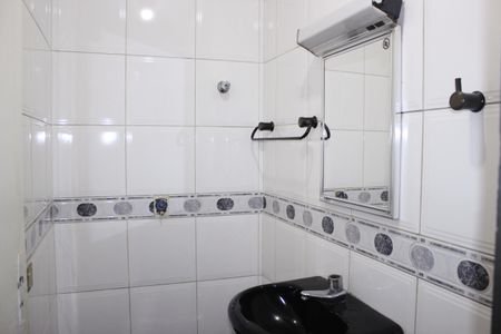 Casa à venda com 199m², 5 quartos e 1 vagaBanheiro da Suíte 2