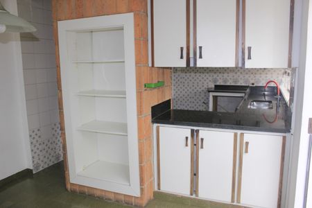 Casa à venda com 199m², 5 quartos e 1 vagaCozinha