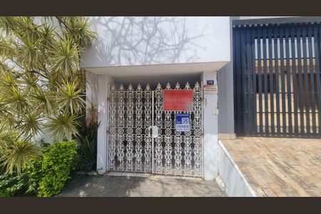 Casa à venda com 199m², 5 quartos e 1 vagaFachada