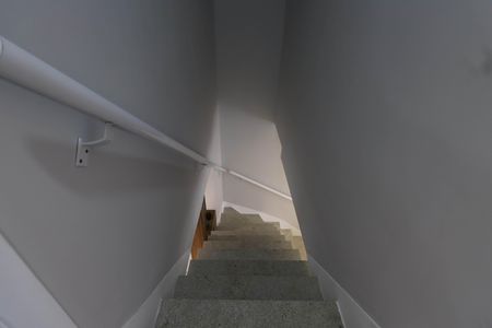 Casa à venda com 120m², 3 quartos e 1 vaga Casa à venda com 120m², 3 quartos e 1 vagaEscada