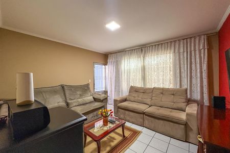 Casa à venda com 210m², 2 quartos e 2 vagas Casa à venda com 210m², 2 quartos e 2 vagasSala