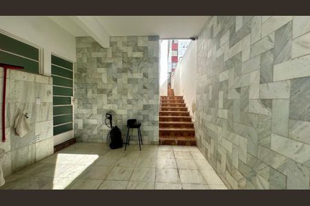 Casa à venda com 246m², 5 quartos e 3 vagasÁrea de serviço