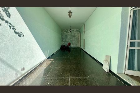 Casa à venda com 246m², 5 quartos e 3 vagas Casa à venda com 246m², 5 quartos e 3 vagasEspaço Gourmet