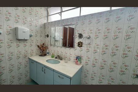 Casa à venda com 246m², 5 quartos e 3 vagasBanheiro